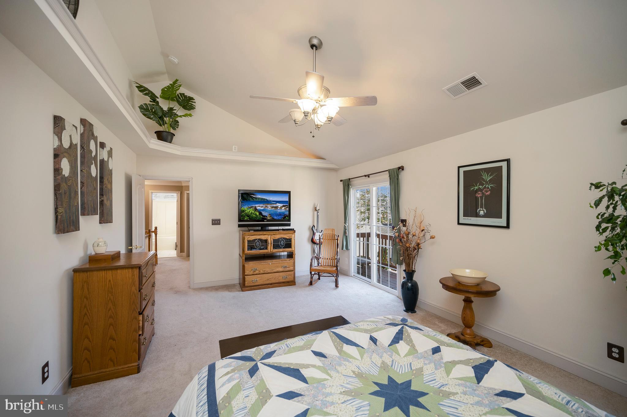408 Liberty Boulevard Locust Grove, VA 22508 - Photo 21 of 45 a living room with furniture and wooden floor
