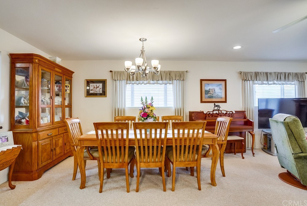 2418 Ives Lane Redondo Beach, CA 90278 - Photo 12 of 31 Dining area