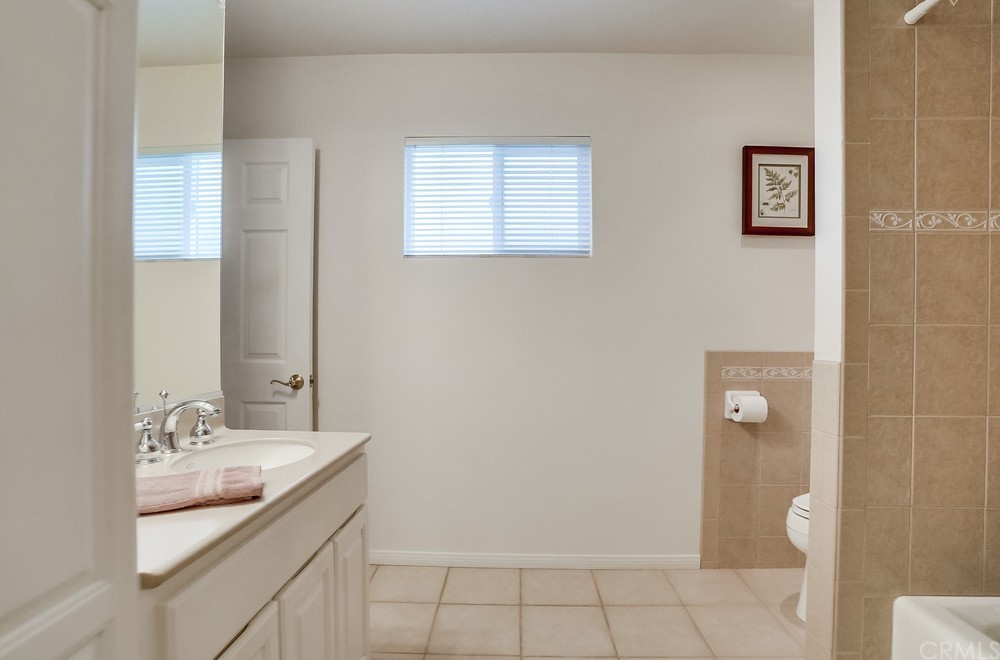 2418 Ives Lane Redondo Beach, CA 90278 - Photo 20 of 31 owners ensuite