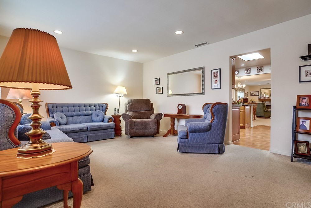 2418 Ives Lane Redondo Beach, CA 90278 - Photo 24 of 31 Living room