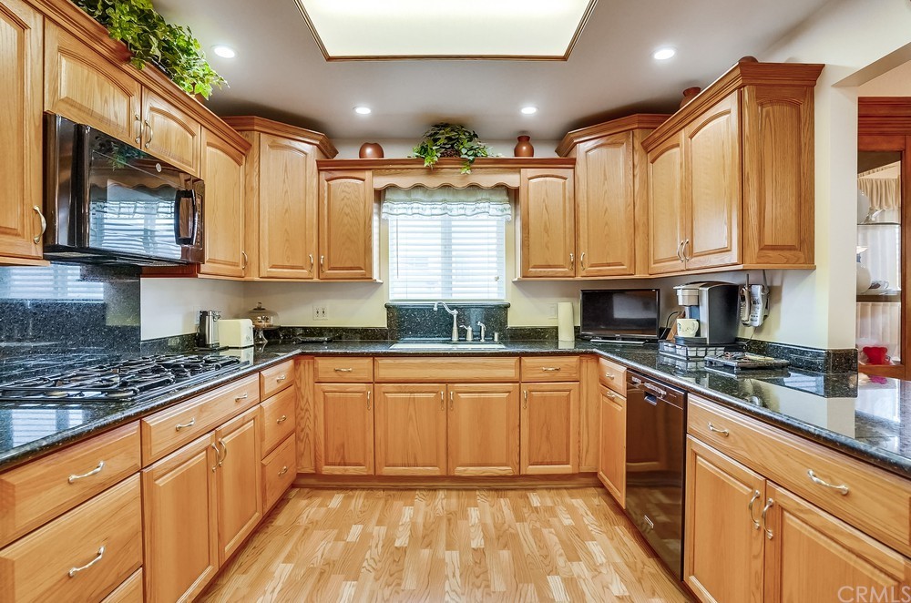 2418 Ives Lane Redondo Beach, CA 90278 - Photo 5 of 31 Kitchen