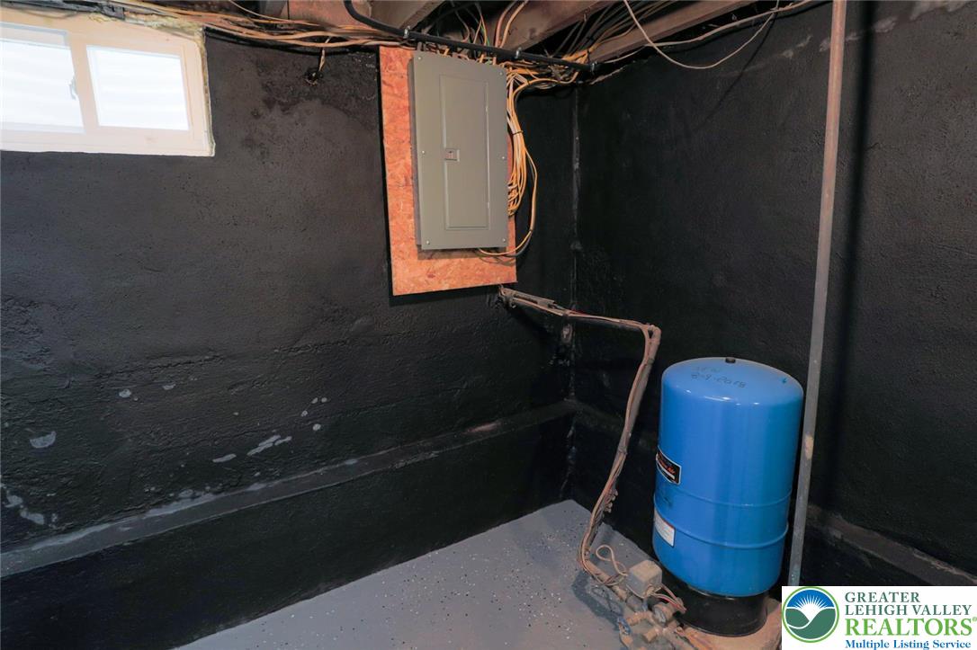 2270 Easton Road Bethlehem, PA 18015 - Photo 35 of 43 a close view of walk in closet