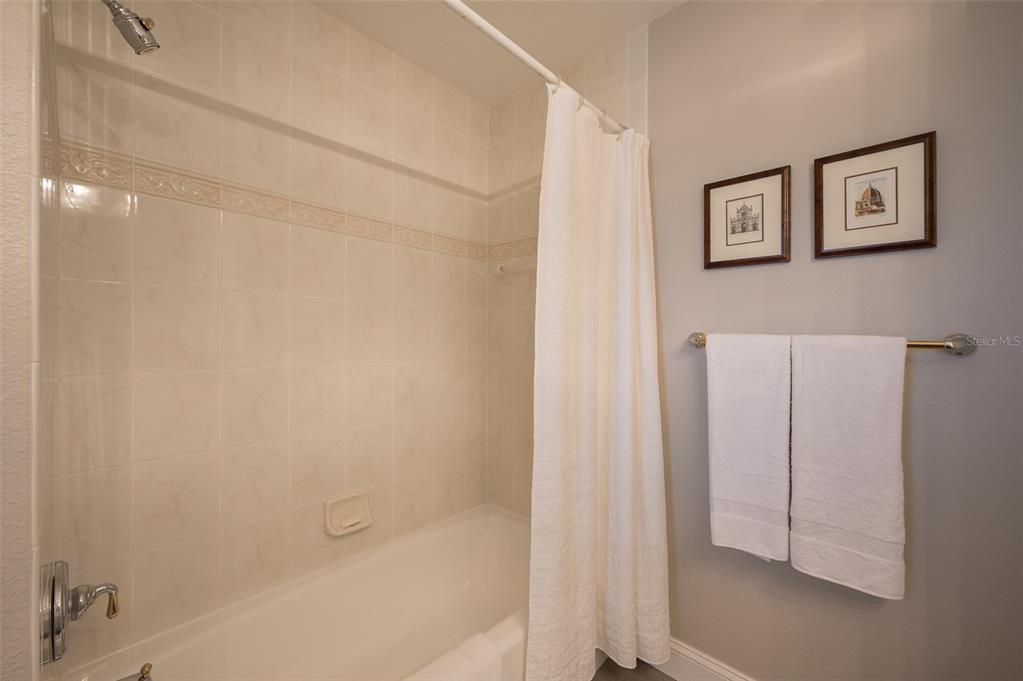 548 Gunwale Lane Longboat Key, FL 34228 - Photo 31 of 57