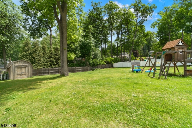 9 Partridge Lane Sparta, NJ 07871 - Photo 34 of 40