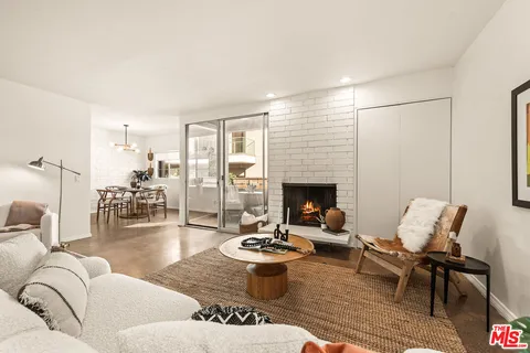 $750,000 | 8401 Fountain Avenue, Unit 13, West Hollywood, CA 90069