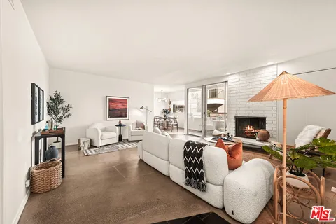 $750,000 | 8401 Fountain Avenue, Unit 13, West Hollywood, CA 90069