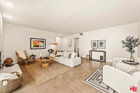 $750,000 | 8401 Fountain Avenue, Unit 13, West Hollywood, CA 90069