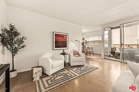 $750,000 | 8401 Fountain Avenue, Unit 13, West Hollywood, CA 90069
