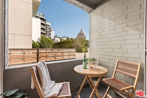 $750,000 | 8401 Fountain Avenue, Unit 13, West Hollywood, CA 90069