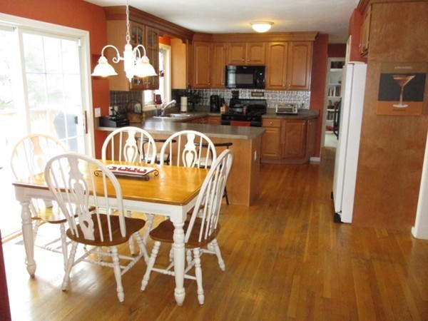37 Mary Jane Road Franklin, MA 02038 - Photo 6 of 24 Gallery Image 6