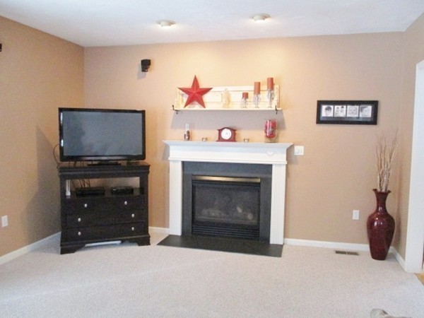 37 Mary Jane Road Franklin, MA 02038 - Photo 7 of 24 Gallery Image 7
