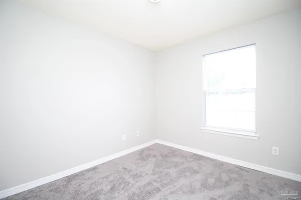 $1,495 | 1927 America Avenue, Gulf Breeze, FL 32563