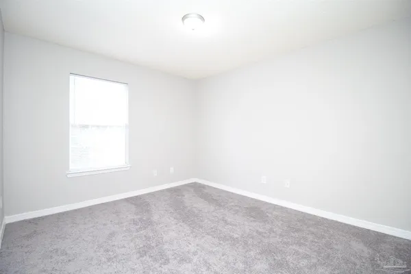 $1,495 | 1927 America Avenue, Gulf Breeze, FL 32563