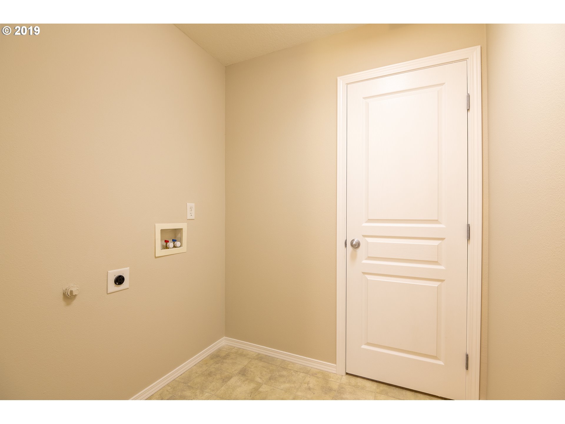 724 Northeast Mariners Loop Portland, OR 97211 - Photo 21 of 29 Gallery Image 21