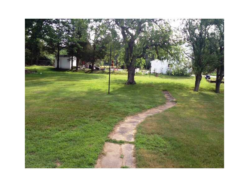 9 Elizabeth Street Westerly, RI 02891 - Photo 3 of 10 Yard/Garden.