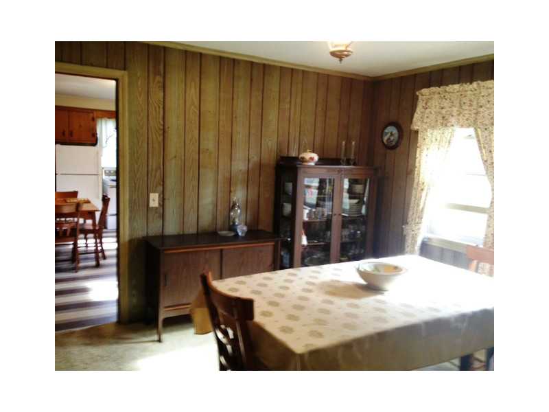 9 Elizabeth Street Westerly, RI 02891 - Photo 5 of 10 Dining Room.