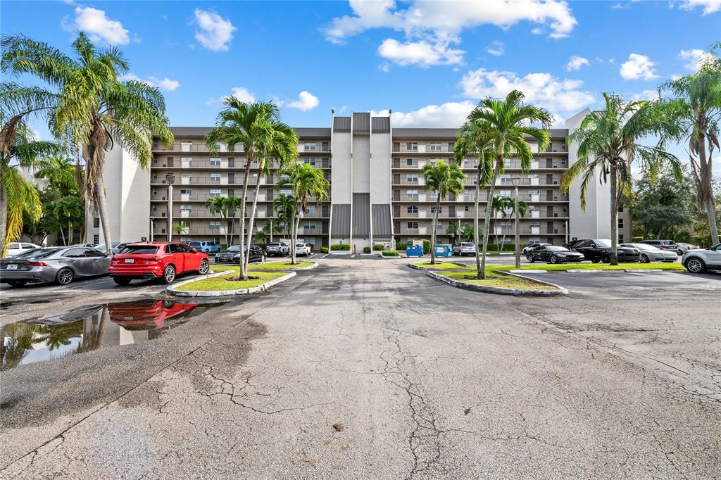 3150 West Rolling Hills Circle, Unit 603 Davie, FL 33328 - Photo 2 of 23 a view of street with tall buildings