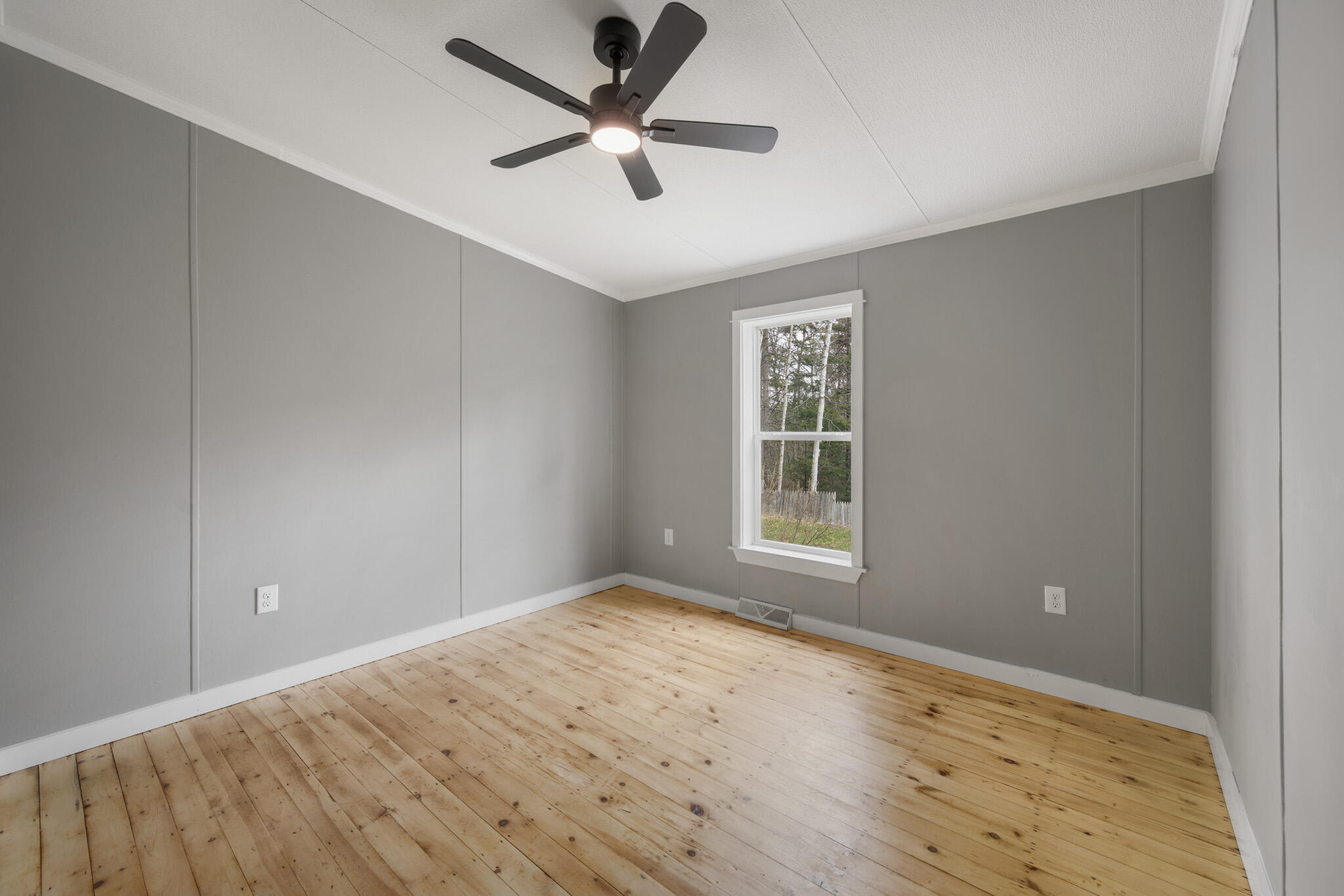 85 Canaan Road Hampden, ME 04444 - Photo 26 of 42 DSC_1152