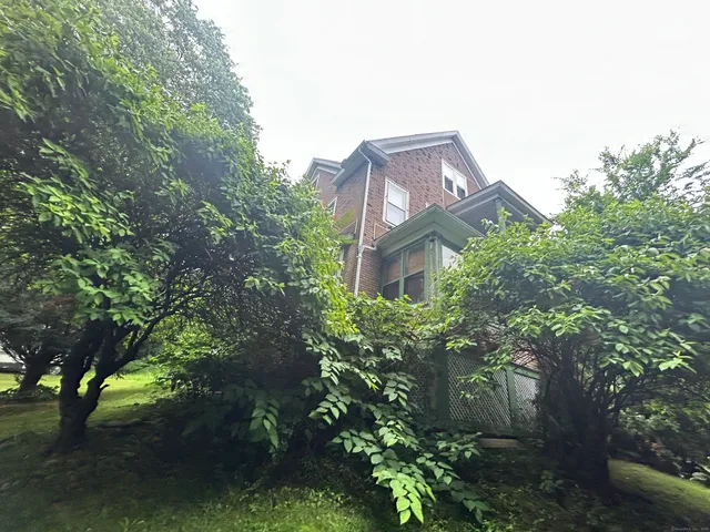 $340,000 | 578 Columbia Blvd Extension, Waterbury, CT 06704