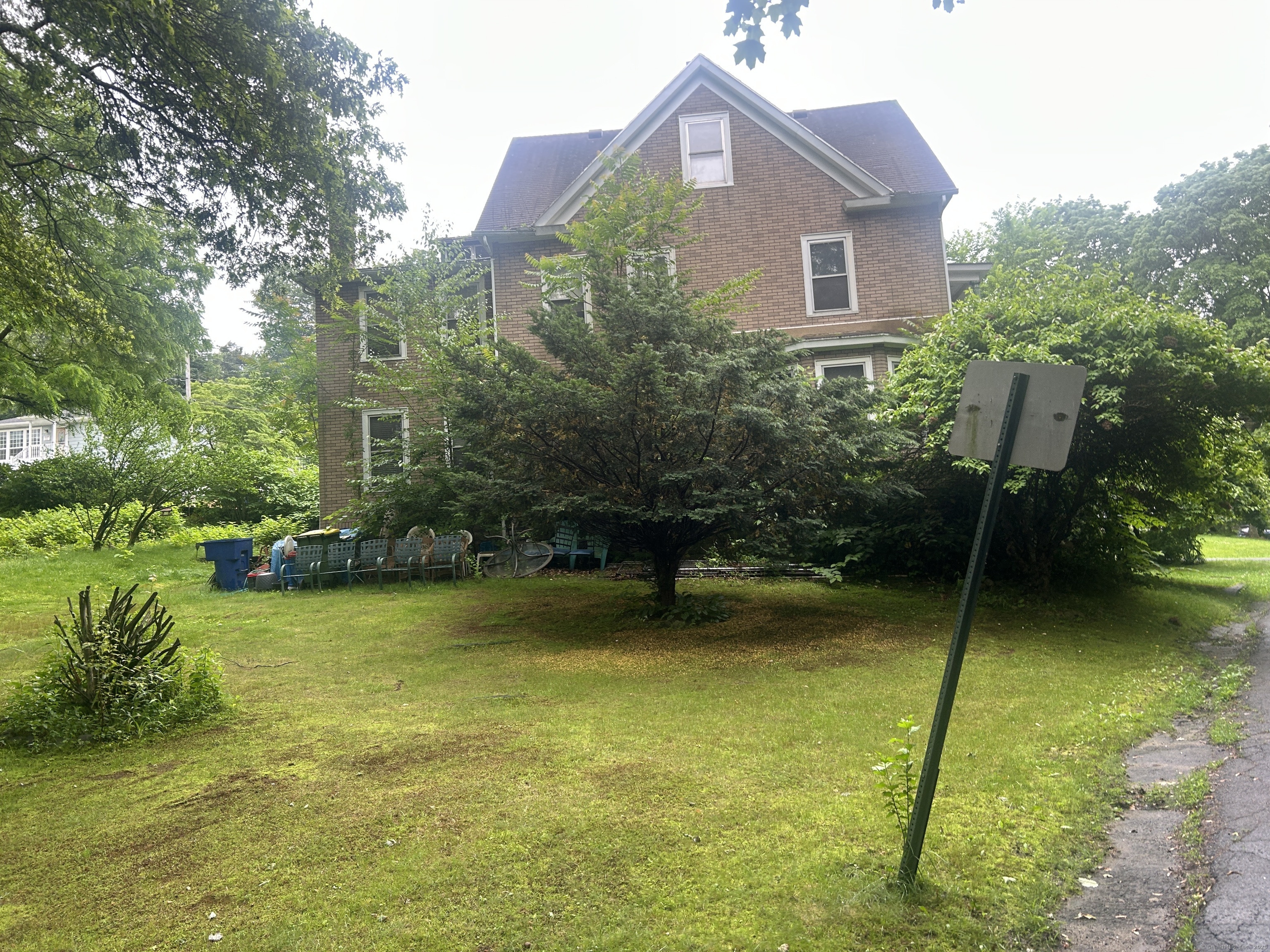 578 Columbia Blvd Extension Waterbury, CT 06704 - Photo 7 of 12