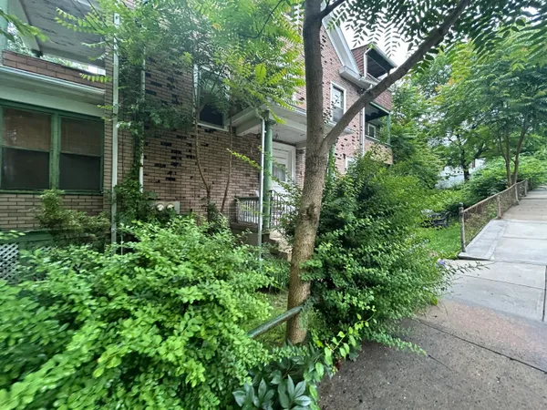 $340,000 | 578 Columbia Blvd Extension, Waterbury, CT 06704