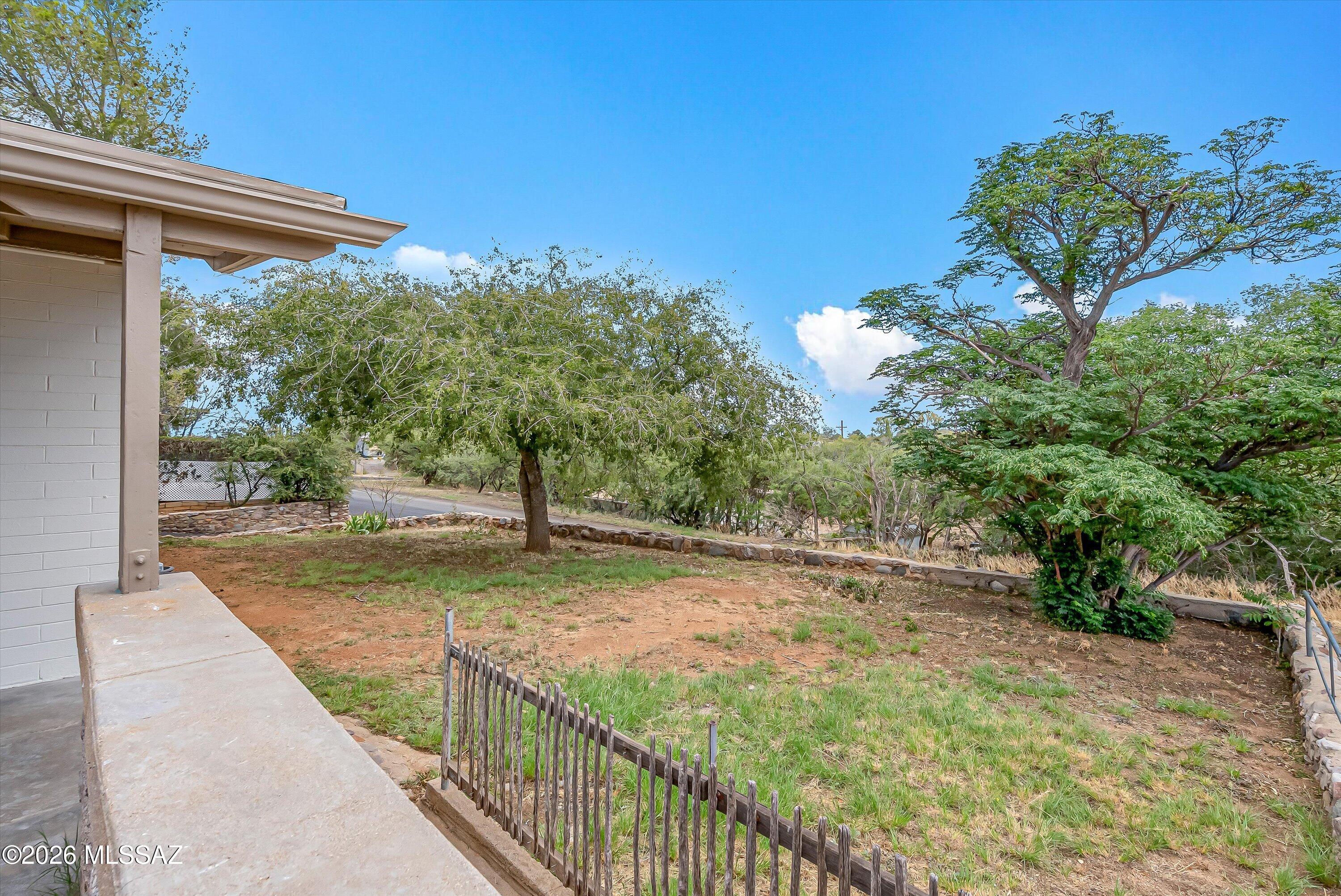 730 North Robles Road Oracle, AZ 85623 - Photo 6 of 28 04-Yard