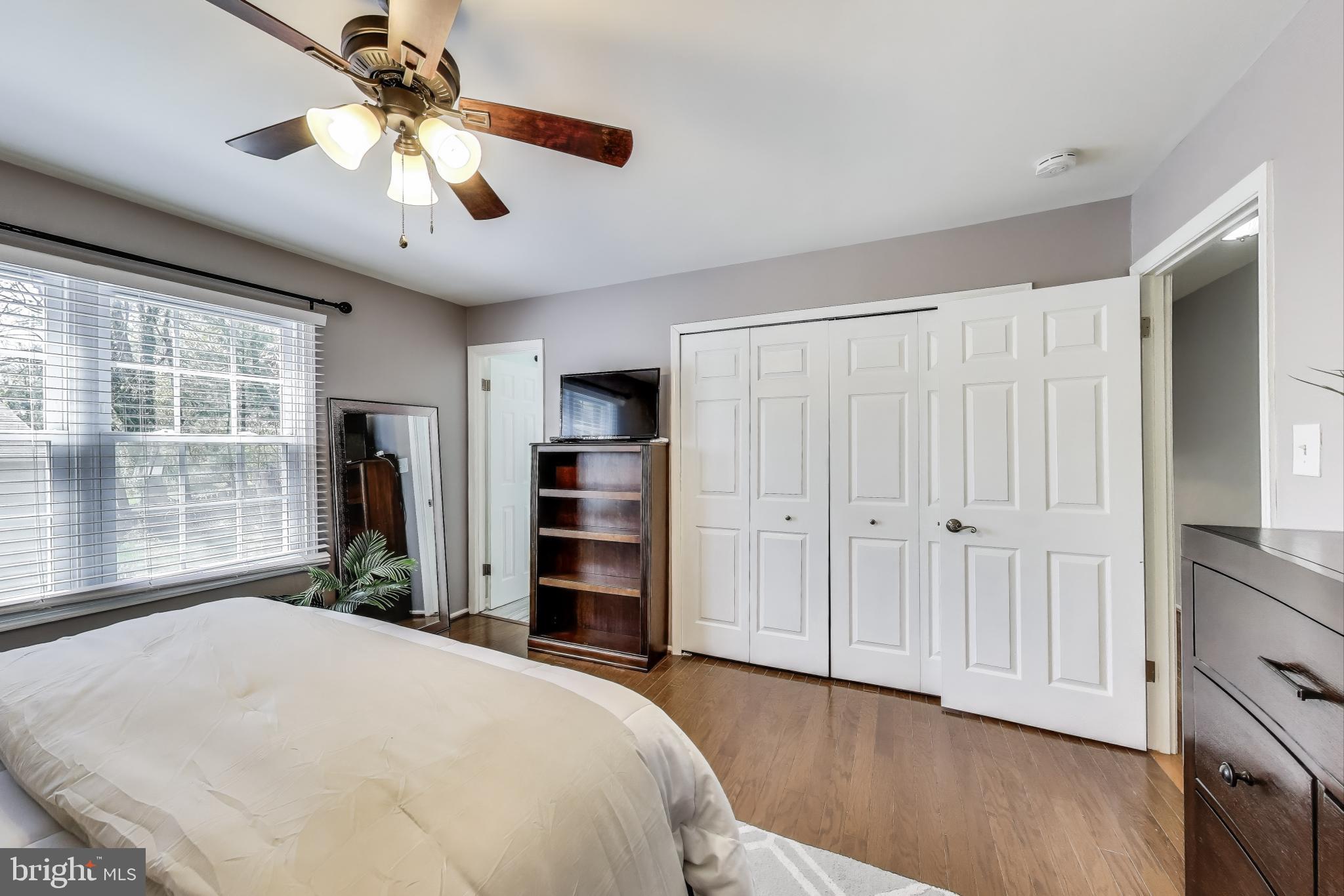 9525 Kirkfield Road Burke, VA 22015 - Photo 10 of 31 Primary Bedroom Suite