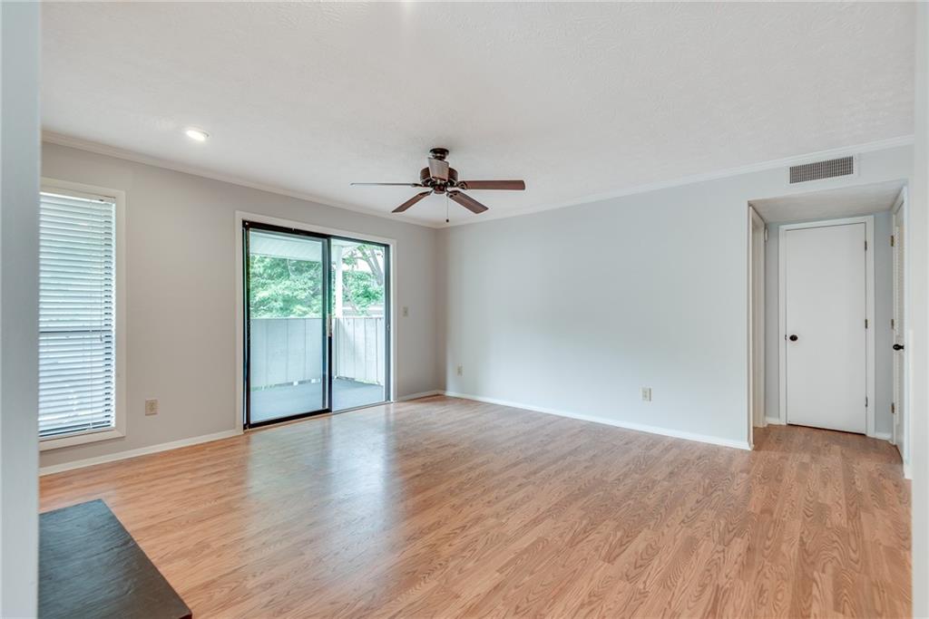 1004 Wynnes Ridge Circle Marietta, GA 30067 - Photo 3 of 24