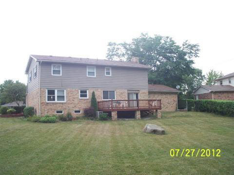 6525 Rustic Ridge Trail Grand Blanc, MI 48439 - Photo 3 of 24 20204784-2.JPG