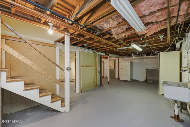 $349,900 | 127 Gamwell Avenue, Pittsfield, MA 01201