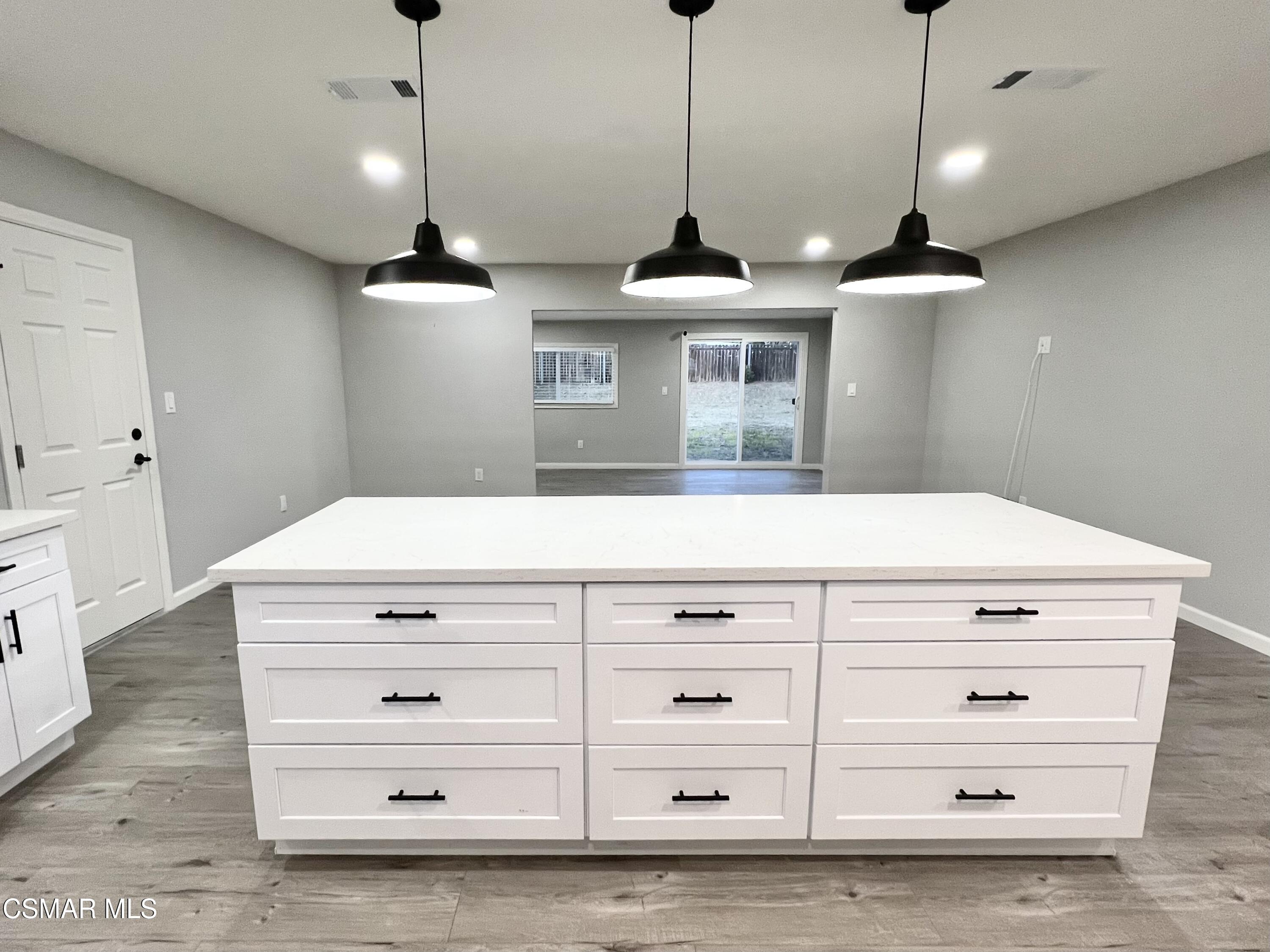 1663 Sutter Avenue Simi Valley, CA 93065 - Photo 4 of 17 IMG-1310