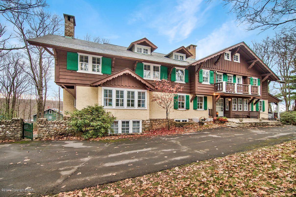 Back view (front door)