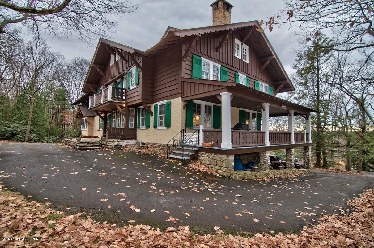 24 Summit Avenue Pocono Manor, PA 18349 - Photo 108 of 114 a view of a house with a yard
