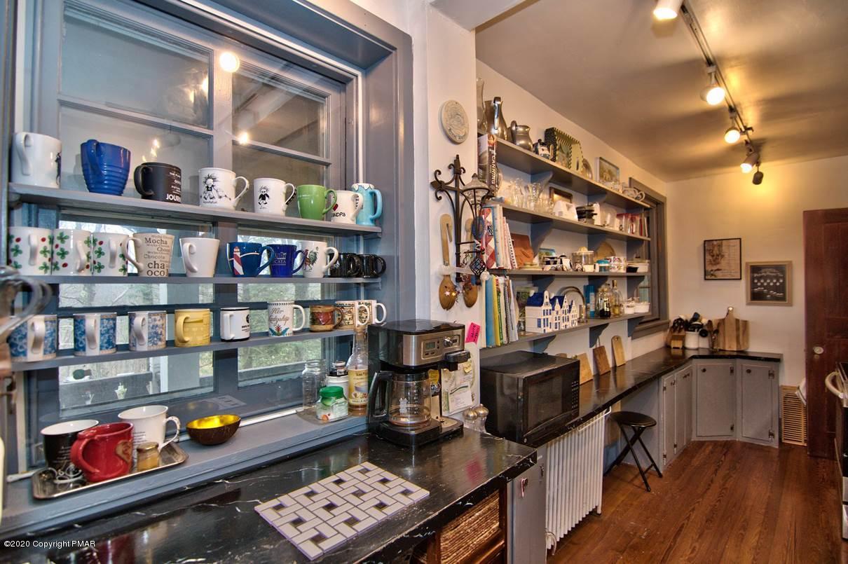 24 Summit Avenue Pocono Manor, PA 18349 - Photo 26 of 114 Kitchen