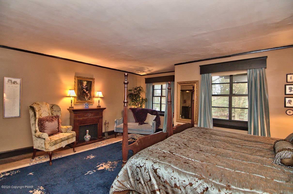 24 Summit Avenue Pocono Manor, PA 18349 - Photo 66 of 114 Bedroom 5