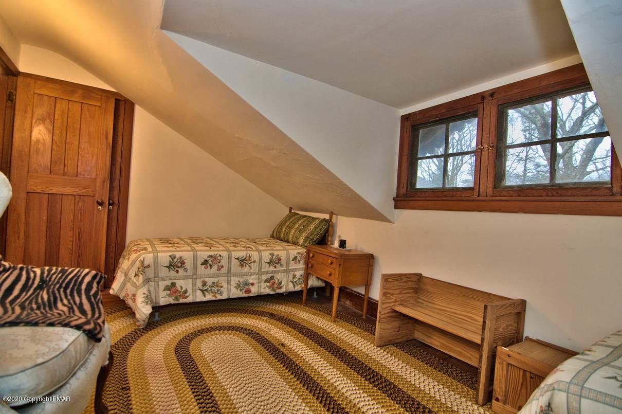 24 Summit Avenue Pocono Manor, PA 18349 - Photo 90 of 114 Bedroom 12