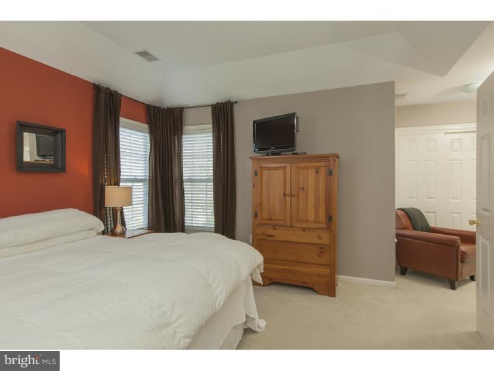 15 Tennyson Road East Windsor, NJ 08520 - Photo 17 of 25 Gallery Image 17