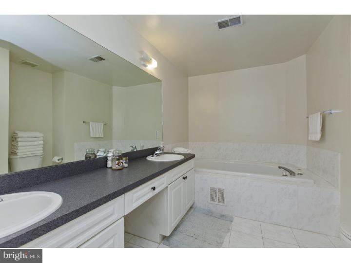 15 Tennyson Road East Windsor, NJ 08520 - Photo 18 of 25 Gallery Image 18