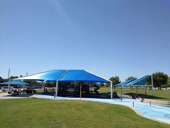 $2,000 | 1015 Andover Drive, Pearland, TX 77584