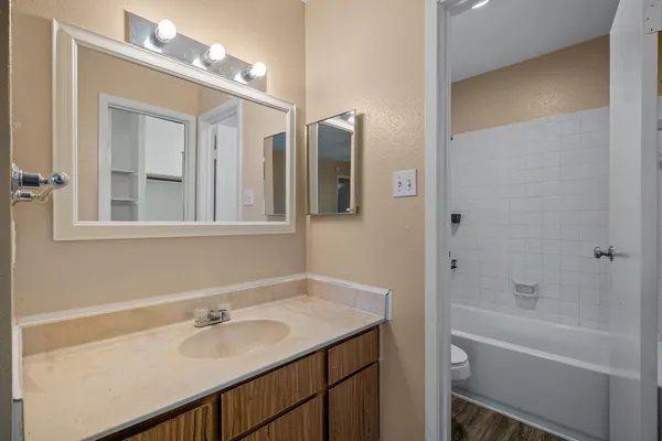 $1,350 | 18515 Egret Bay Boulevard, Unit 1208, Webster, TX 77058