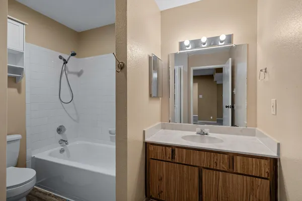 $1,350 | 18515 Egret Bay Boulevard, Unit 1208, Webster, TX 77058