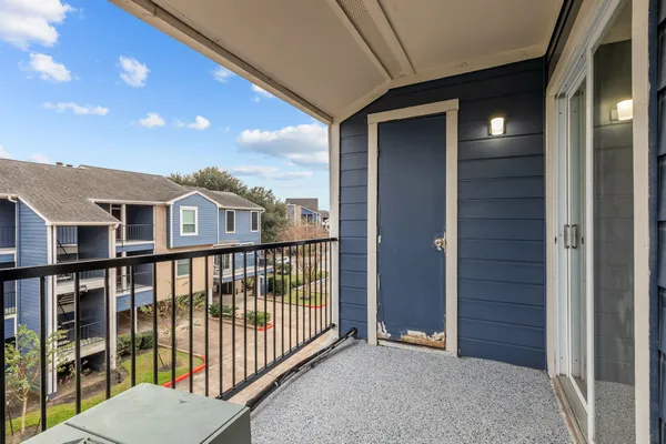 $1,350 | 18515 Egret Bay Boulevard, Unit 1208, Webster, TX 77058