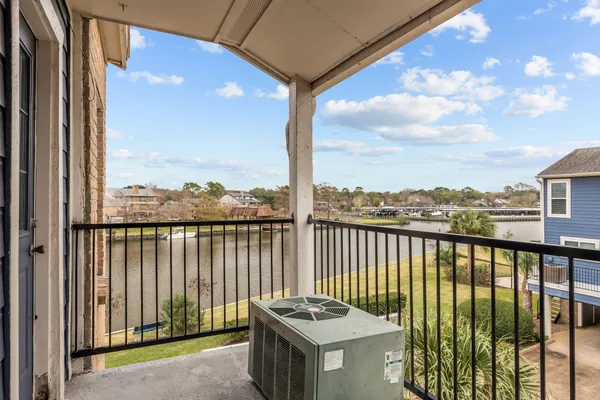 $1,350 | 18515 Egret Bay Boulevard, Unit 1208, Webster, TX 77058