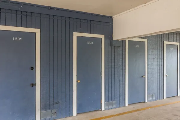 $1,350 | 18515 Egret Bay Boulevard, Unit 1208, Webster, TX 77058