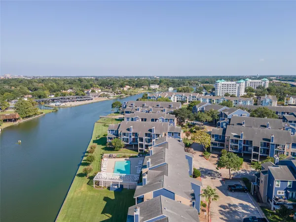 $1,350 | 18515 Egret Bay Boulevard, Unit 1208, Webster, TX 77058