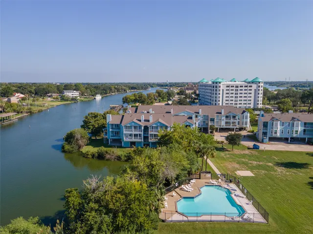 $1,400 | 18515 Egret Bay Boulevard, Unit 1208, Webster, TX 77058