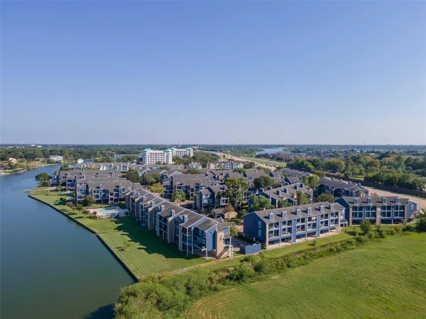 $1,350 | 18515 Egret Bay Boulevard, Unit 1208, Webster, TX 77058