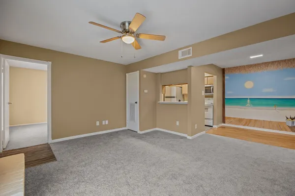 $1,350 | 18515 Egret Bay Boulevard, Unit 1208, Webster, TX 77058