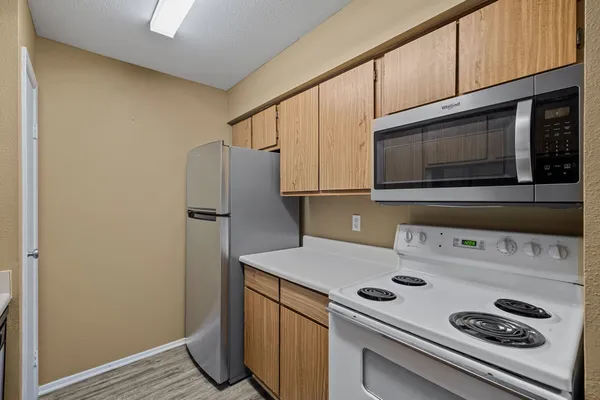 $1,350 | 18515 Egret Bay Boulevard, Unit 1208, Webster, TX 77058