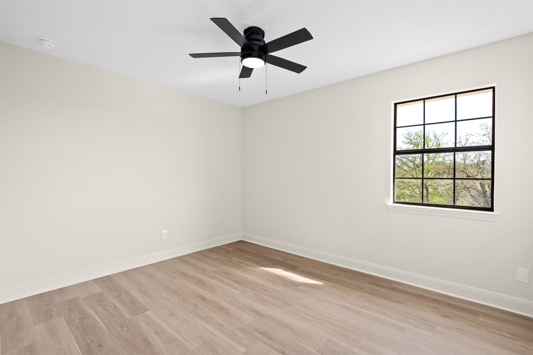 129 Ridgecrest Road Georgetown, TX 78628 - Photo 24 of 38